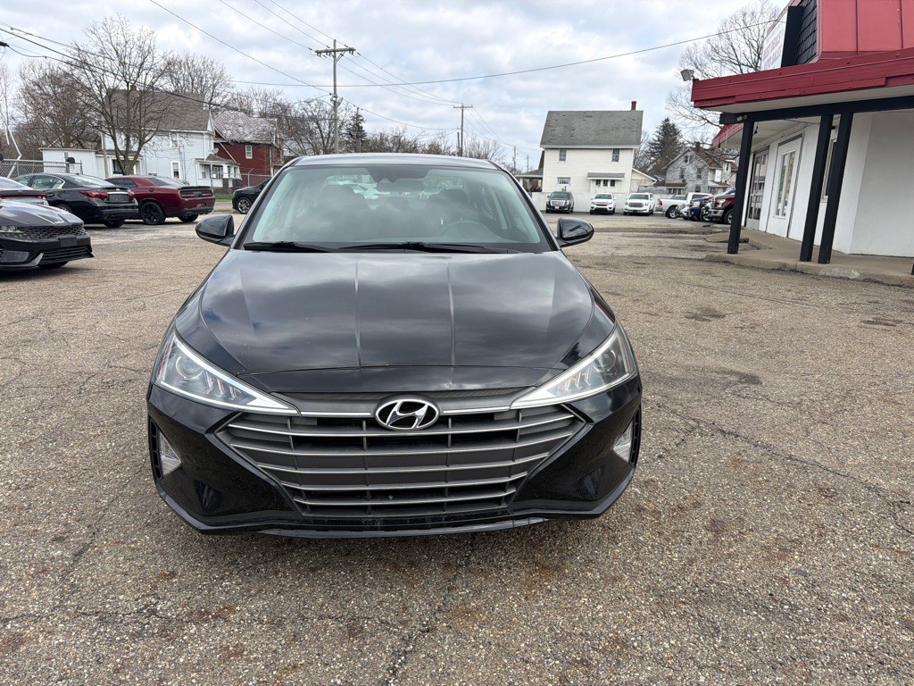 2020 Hyundai Elantra Image 2