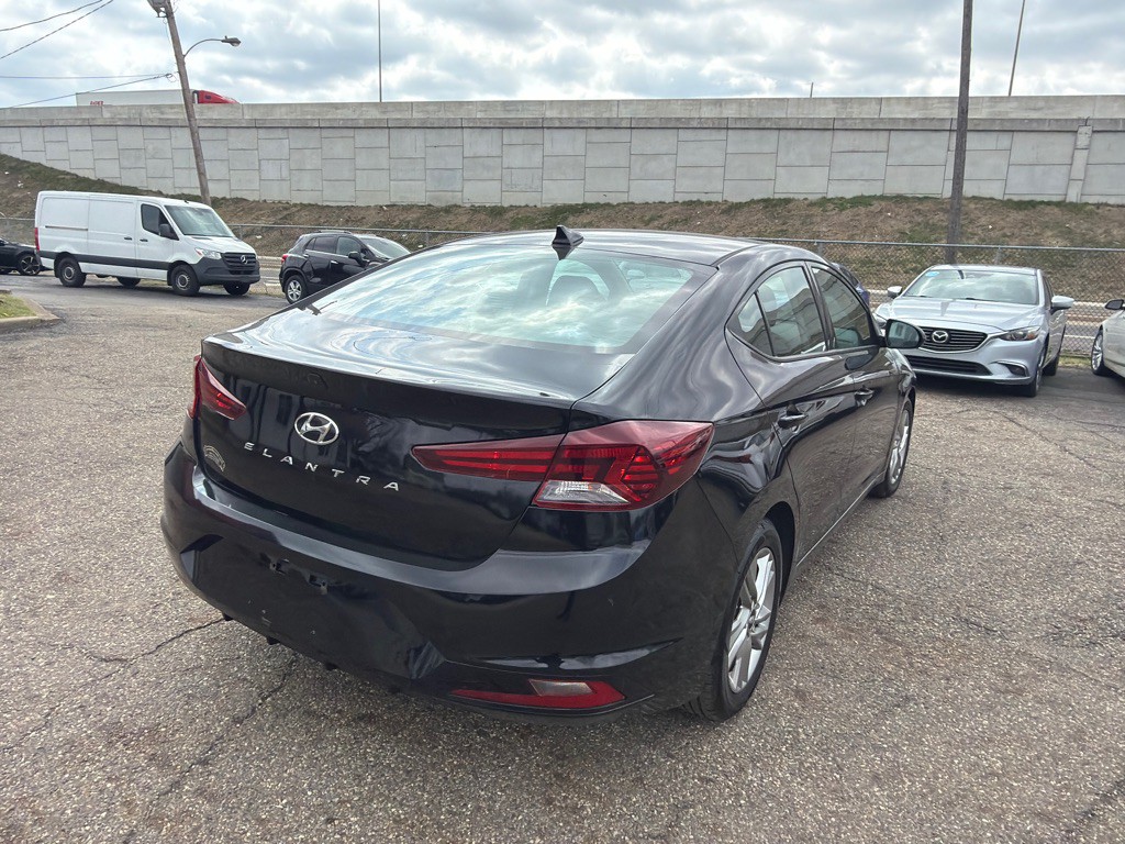 2020 Hyundai Elantra Image 4