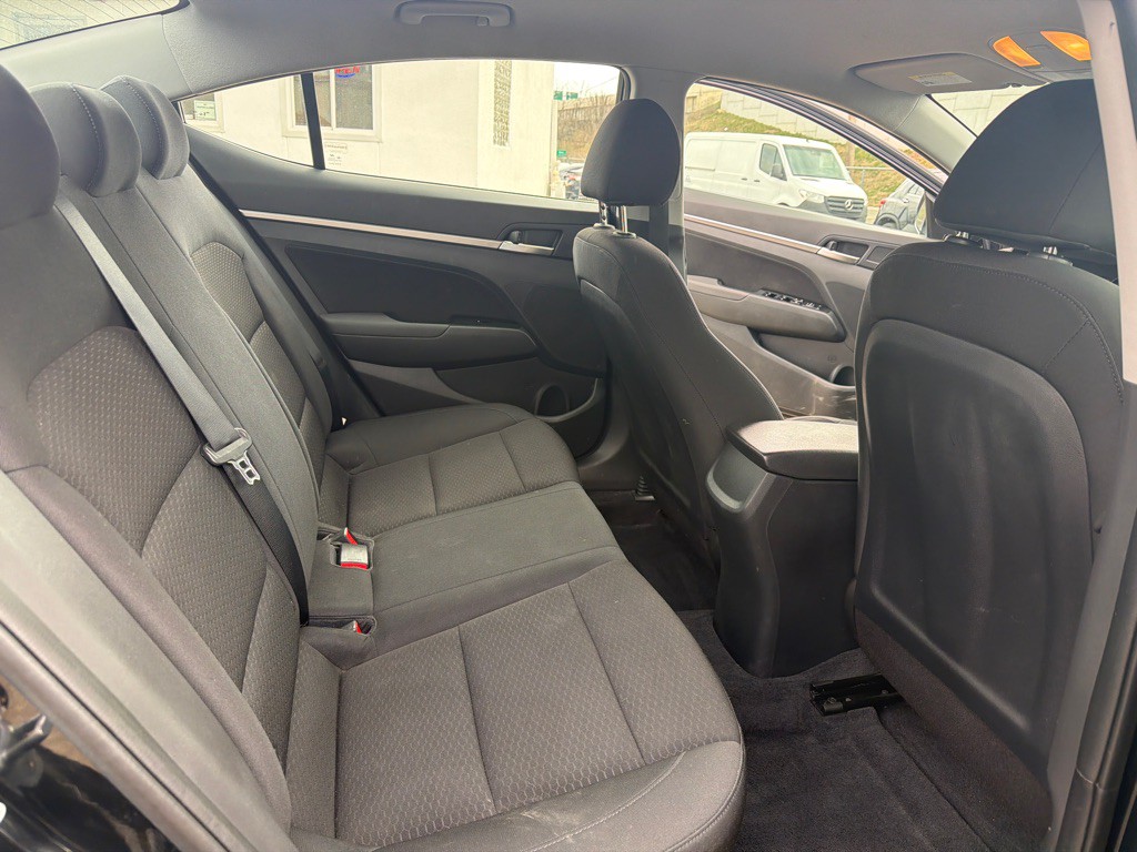2020 Hyundai Elantra Image 11