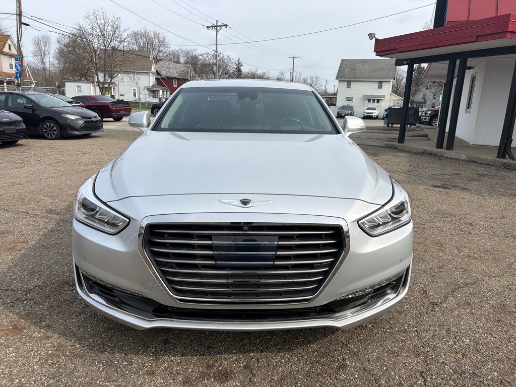 2017 Genesis G90 Image 2