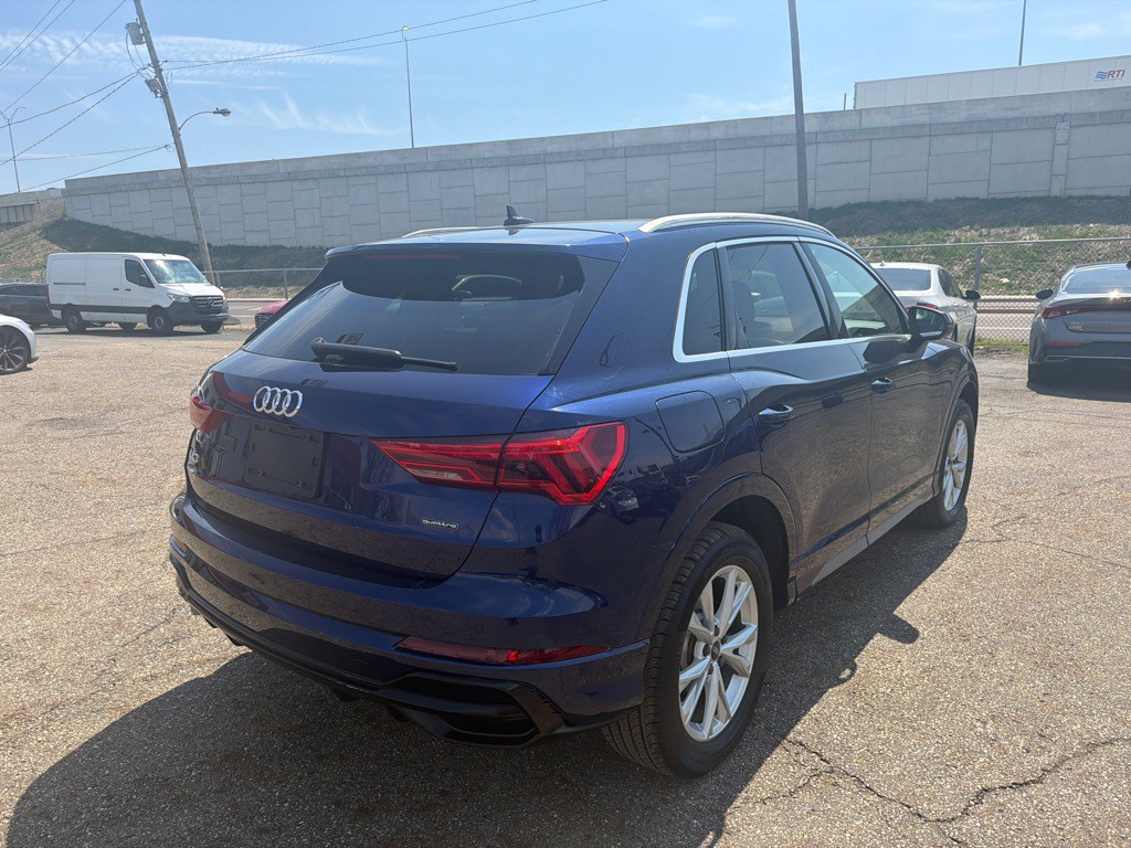 2021 Audi Q3 Image 4