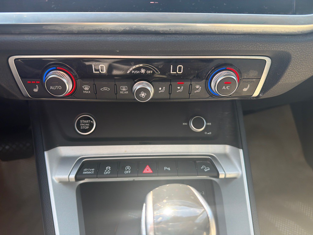2021 Audi Q3 Image 9