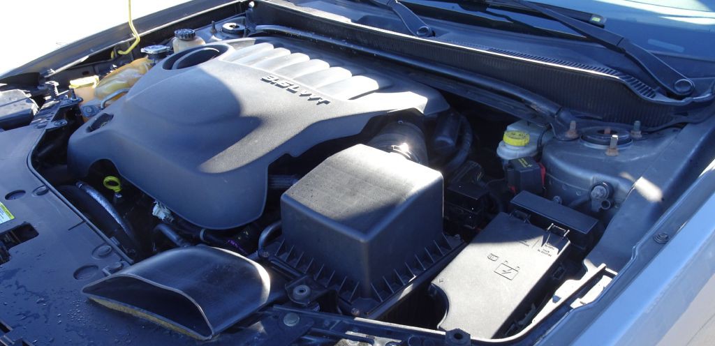 2011 Dodge Avenger Image 16