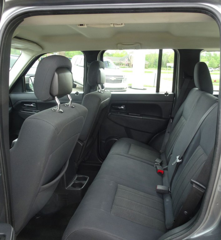 2012 Jeep Liberty Image 11