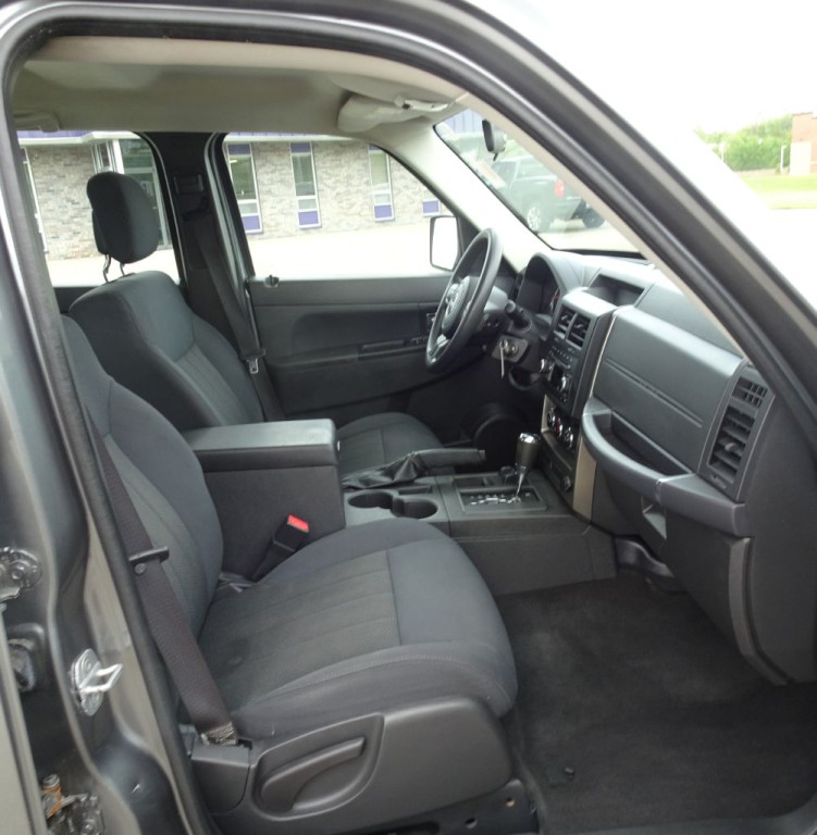 2012 Jeep Liberty Image 12