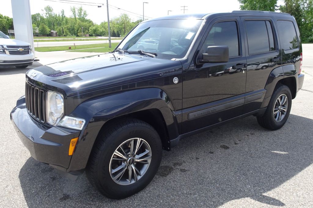 2012 Jeep Liberty Image 2