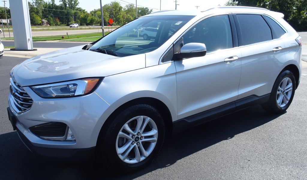 2019 Ford Edge Image 2