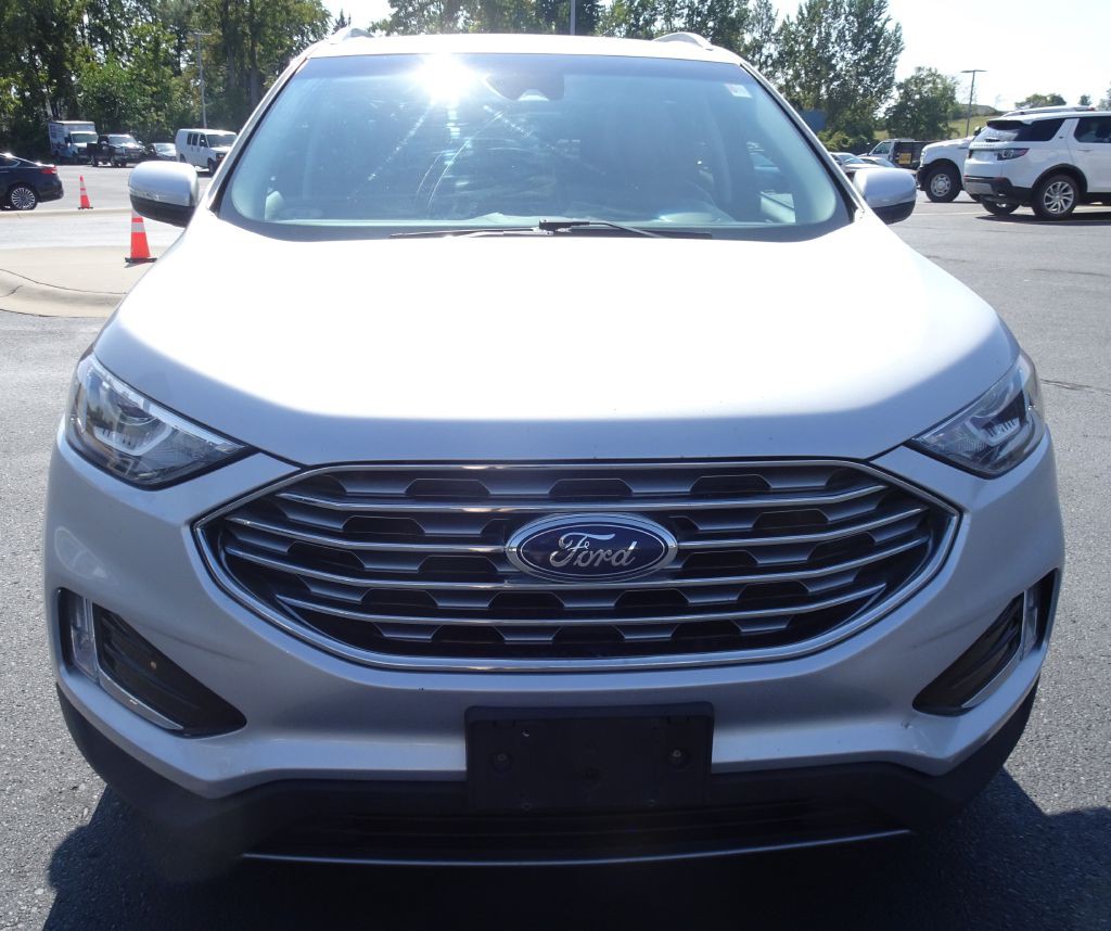 2019 Ford Edge Image 3