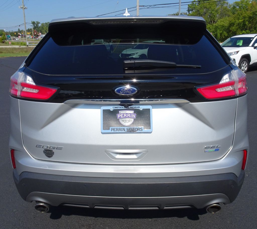 2019 Ford Edge Image 8