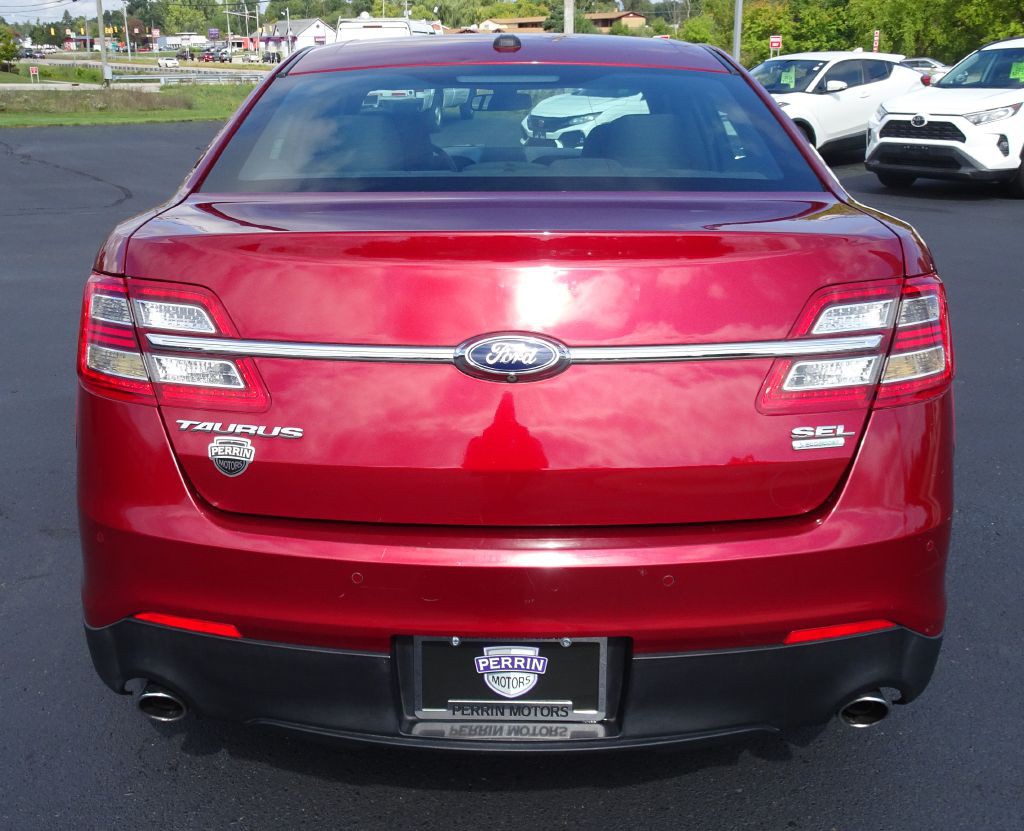 2014 Ford Taurus Image 8