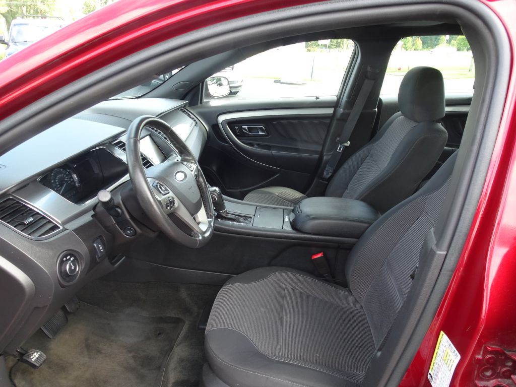 2014 Ford Taurus Image 10