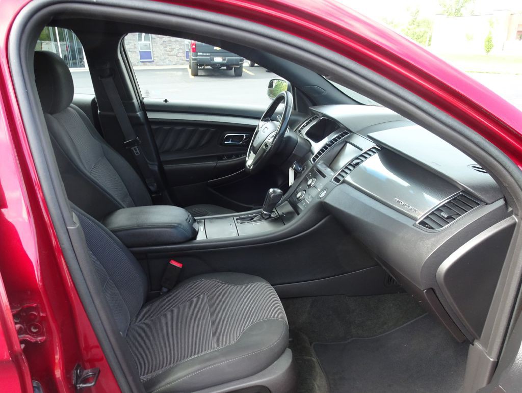 2014 Ford Taurus Image 13