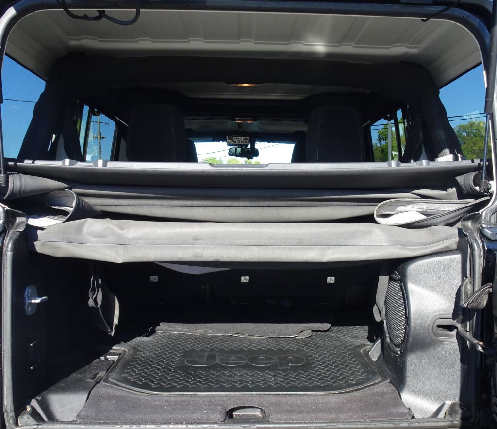 2013 Jeep Wrangler Unlimited Image 6