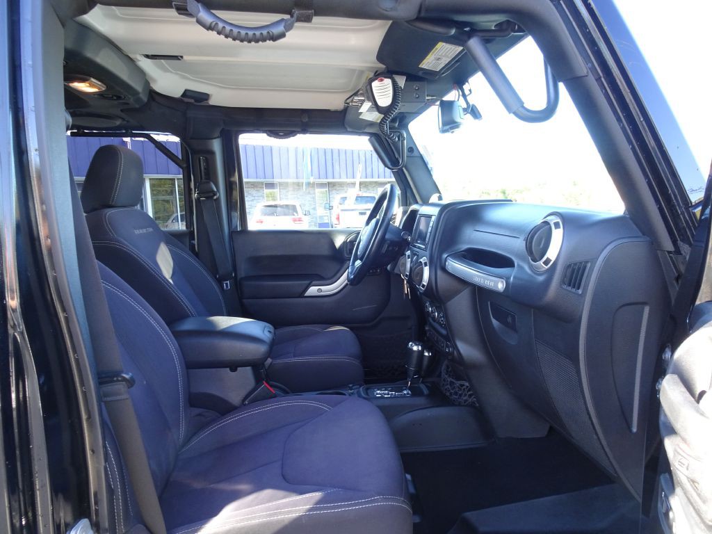 2013 Jeep Wrangler Unlimited Image 12