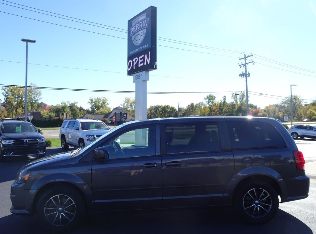 2015 Dodge Grand Caravan Image 1