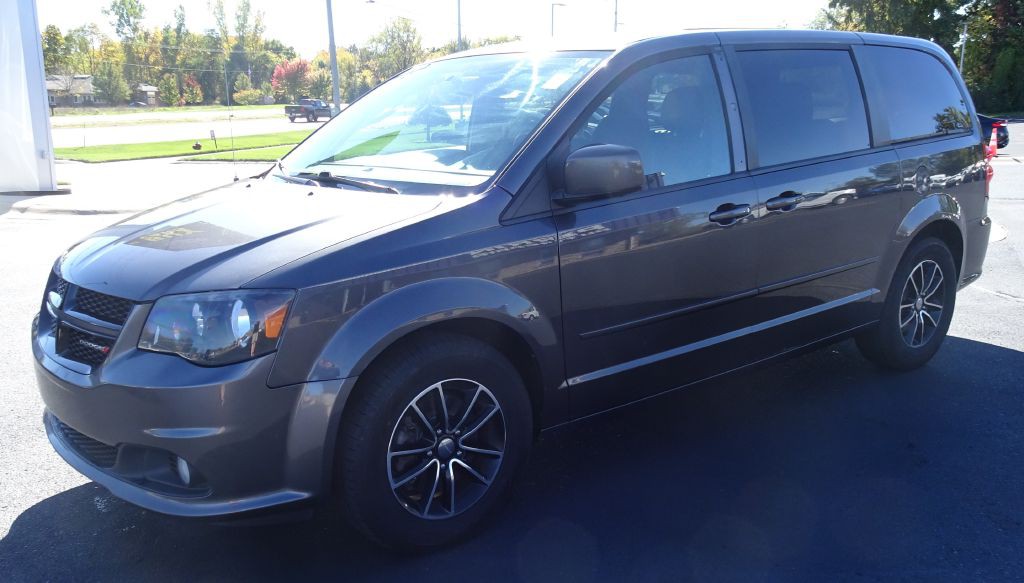 2015 Dodge Grand Caravan Image 2