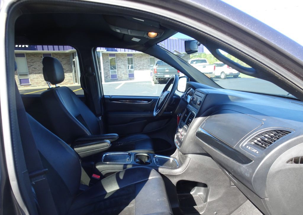 2015 Dodge Grand Caravan Image 13