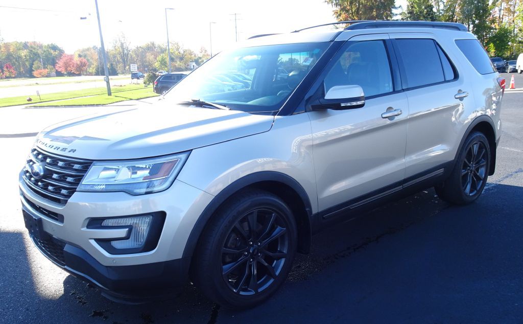 2017 Ford Explorer Image 2