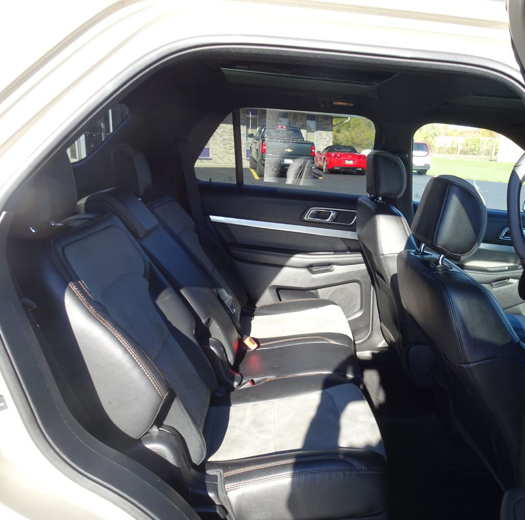 2017 Ford Explorer Image 17