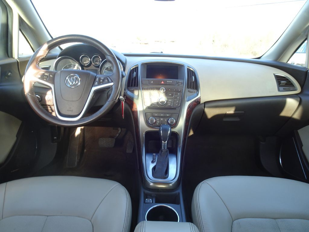 2013 Buick Verano Image 12