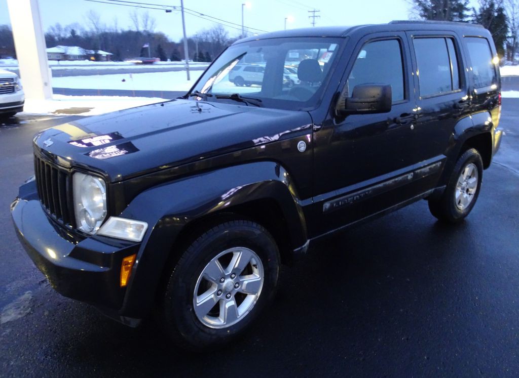 2011 Jeep Liberty Image 2