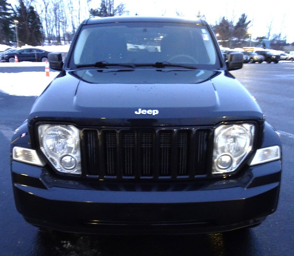 2011 Jeep Liberty Image 3
