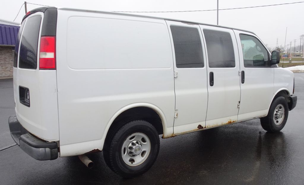 2013 Chevrolet Express Image 7