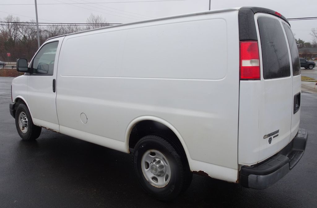 2013 Chevrolet Express Image 9
