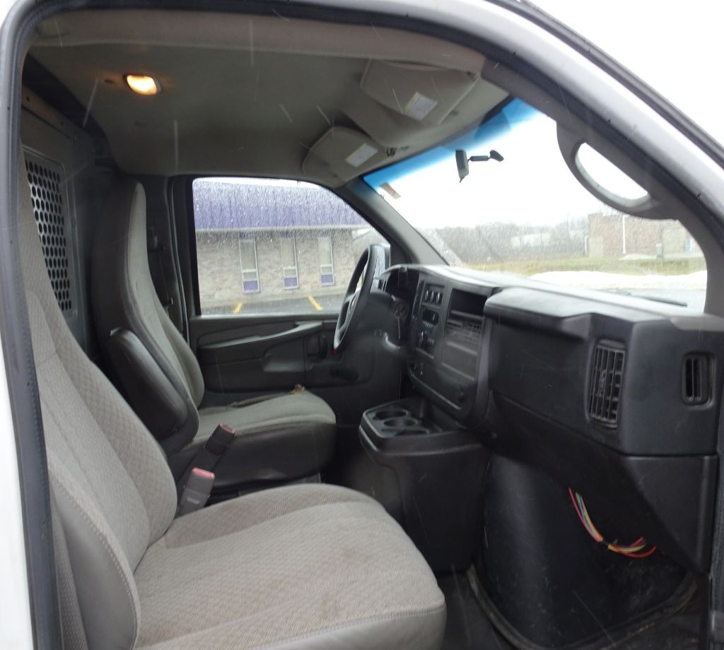 2013 Chevrolet Express Image 11