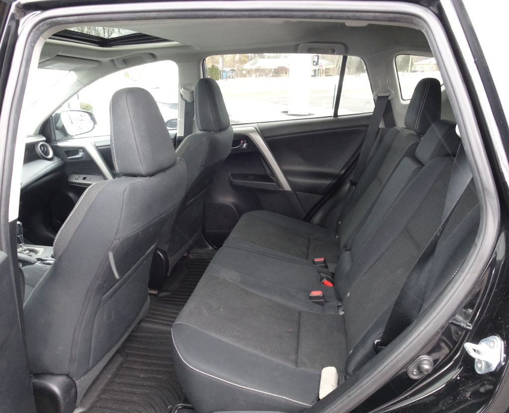 2017 Toyota Rav4 Image 11