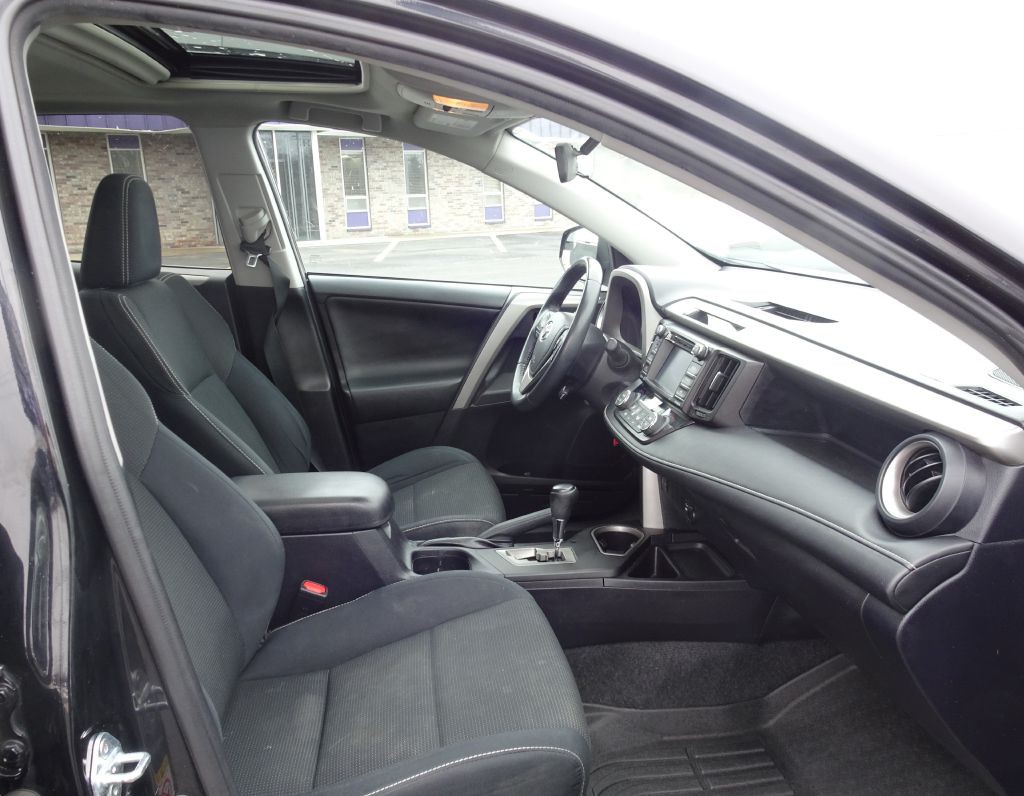 2017 Toyota Rav4 Image 14