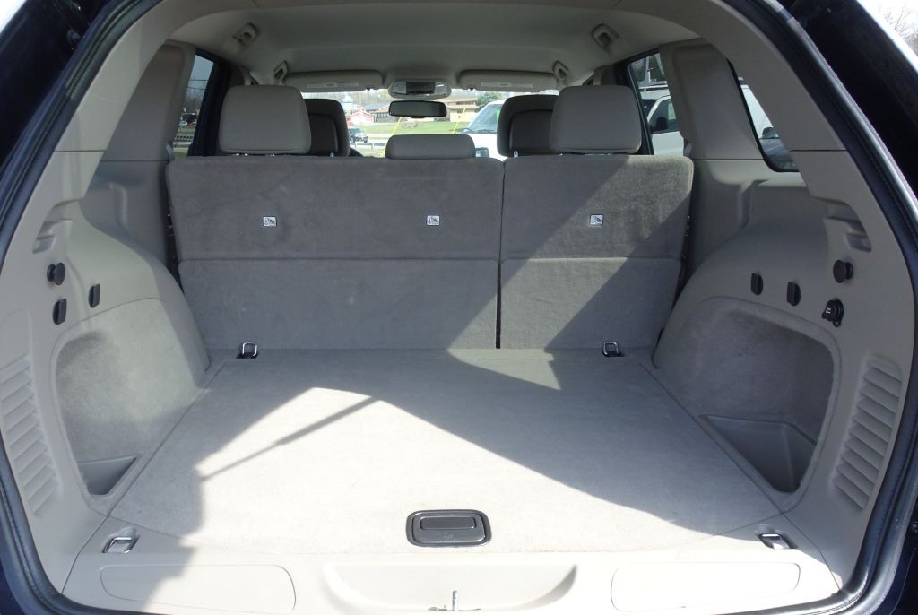 2011 Jeep Grand Cherokee Image 7