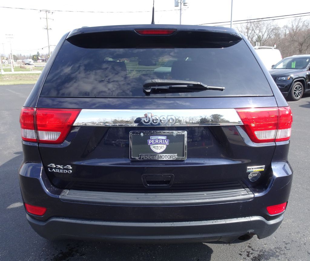 2011 Jeep Grand Cherokee Image 8