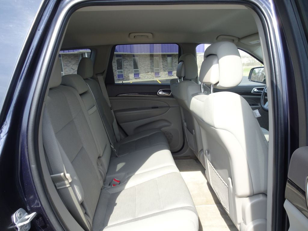 2011 Jeep Grand Cherokee Image 13