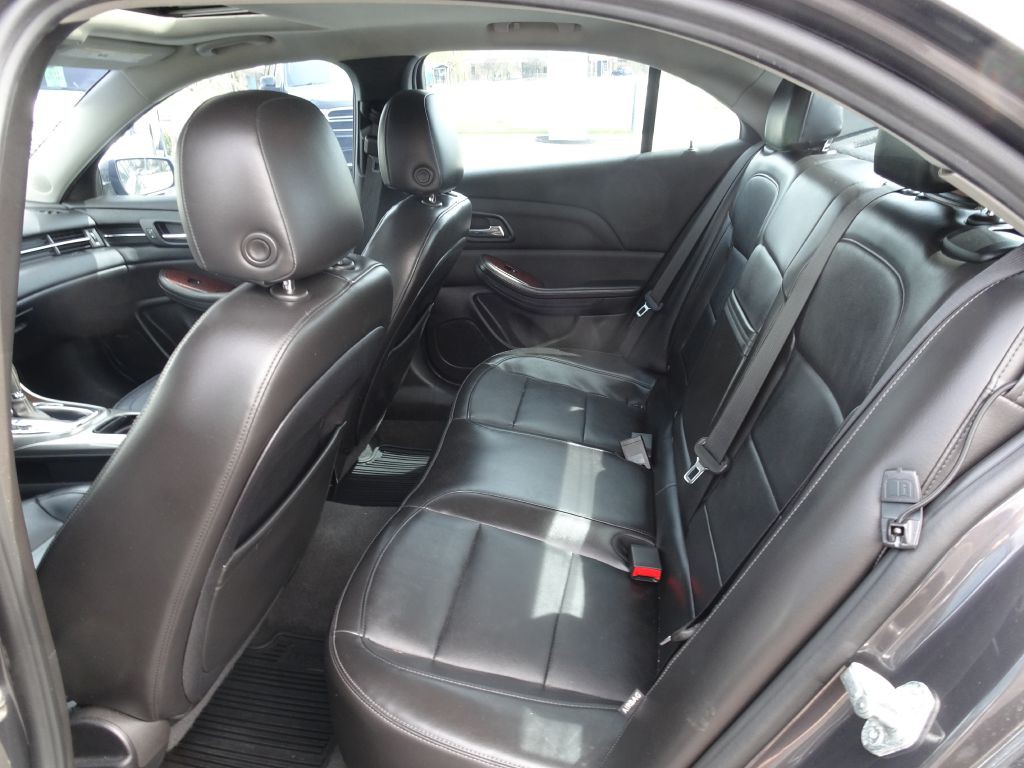 2013 Chevrolet Malibu Image 11