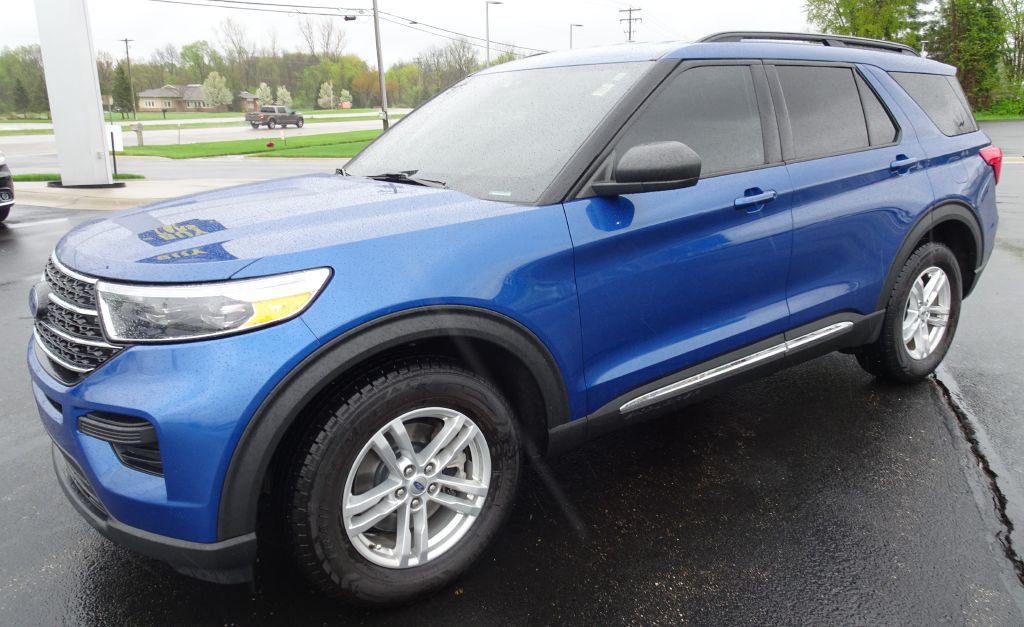 2022 Ford Explorer Image 2