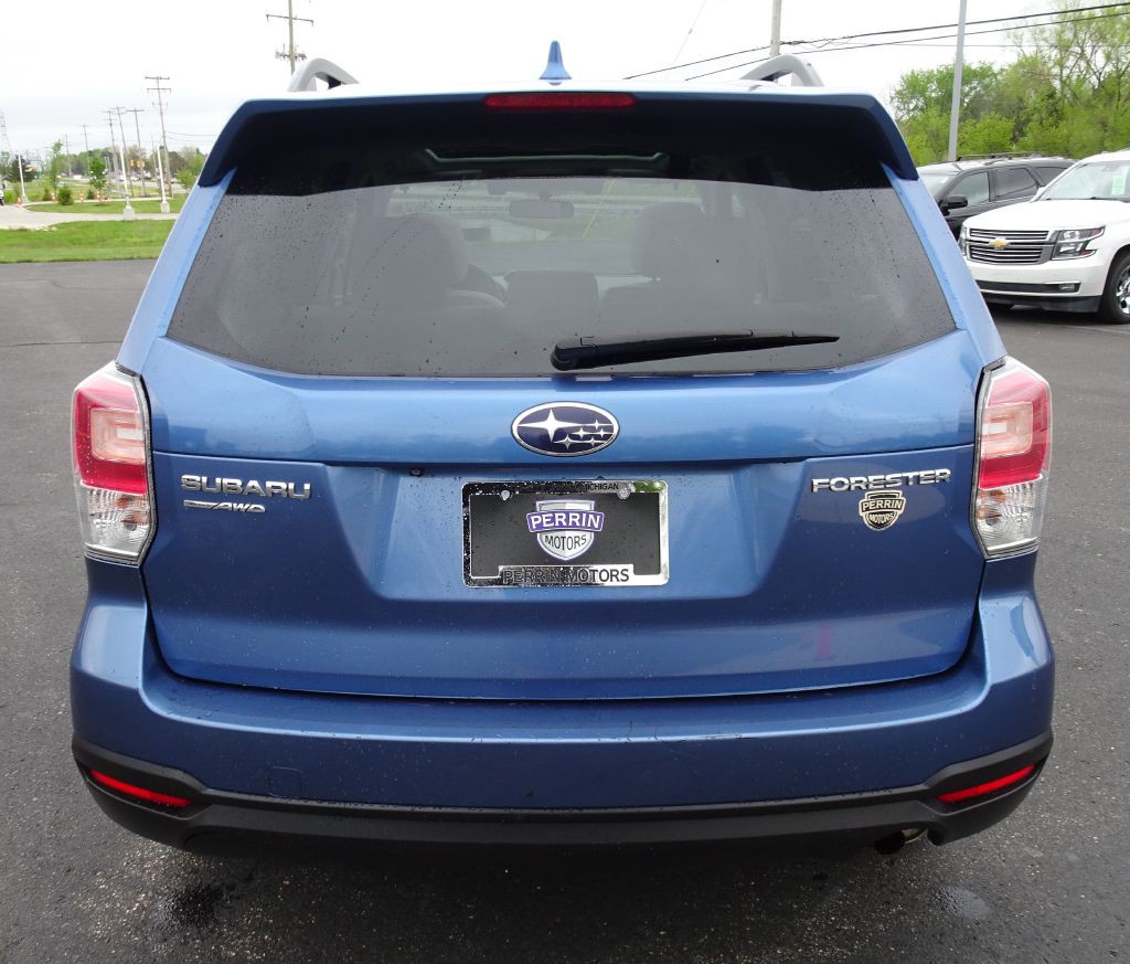 2018 Subaru Forester Image 8