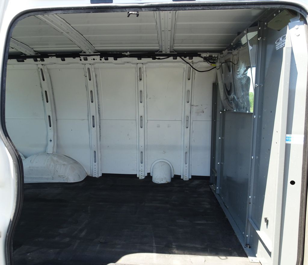 2014 Chevrolet Express Image 6