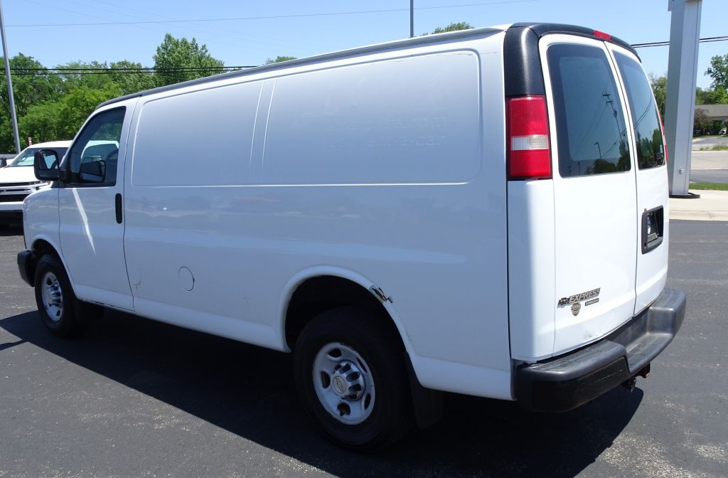 2014 Chevrolet Express Image 11
