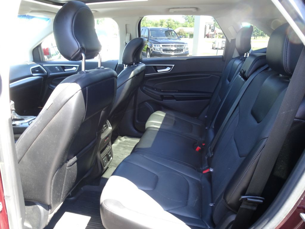 2017 Ford Edge Image 11
