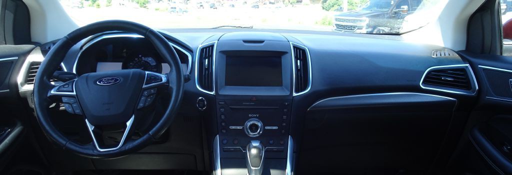 2017 Ford Edge Image 12