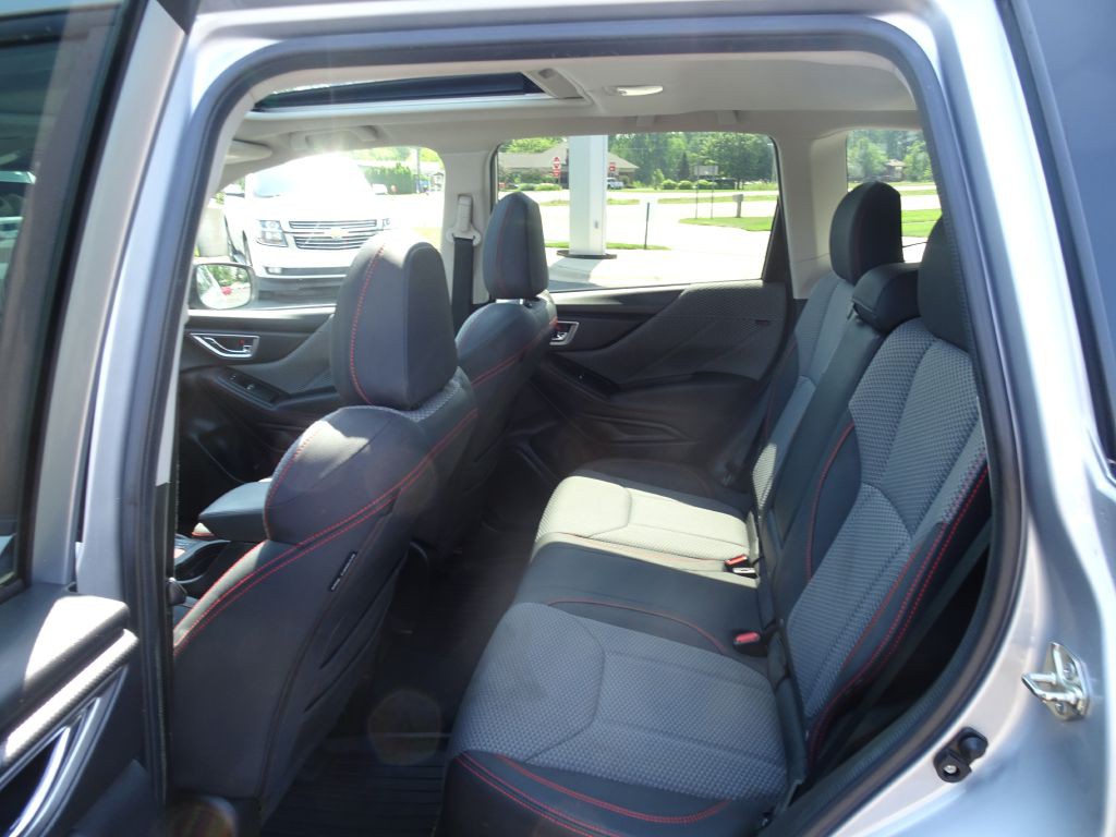 2019 Subaru Forester Image 11