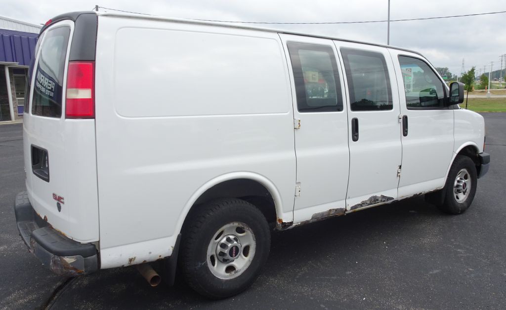 2012 GMC Savana Image 8