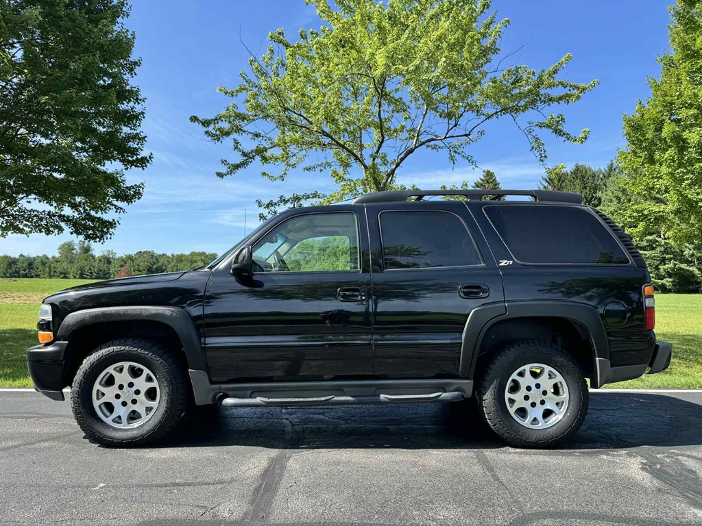 2004 Chevrolet Tahoe Image 4