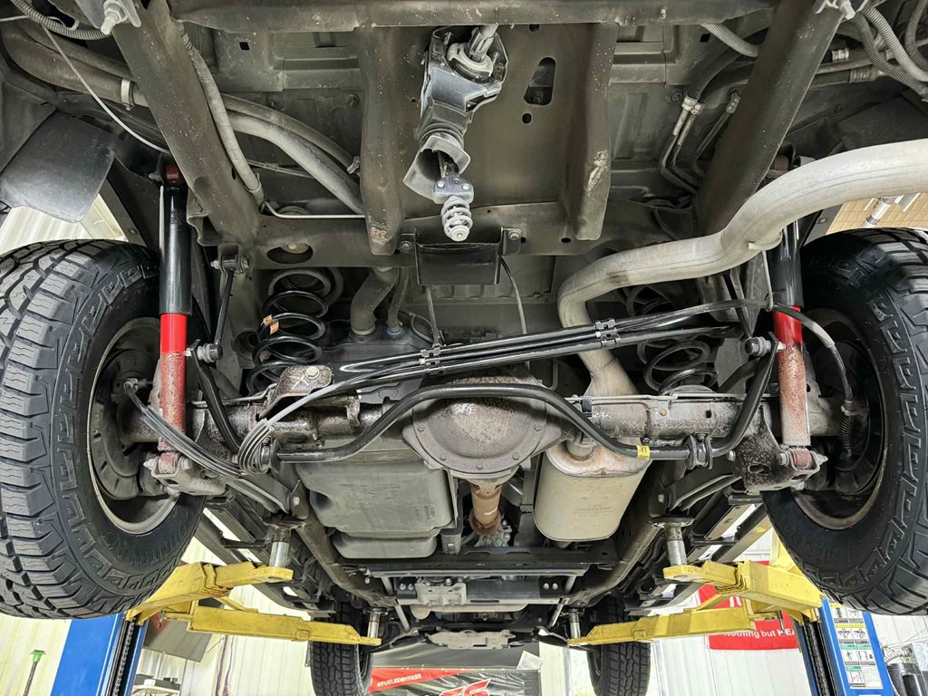 2004 Chevrolet Tahoe Image 23