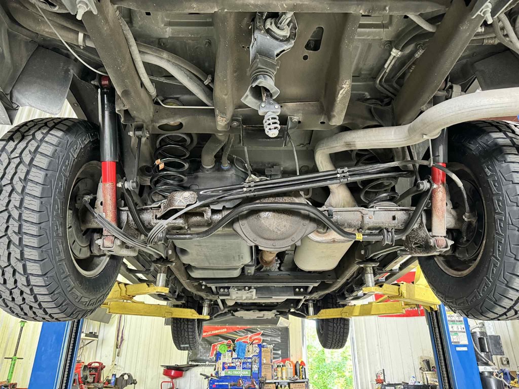 2004 Chevrolet Tahoe Image 26