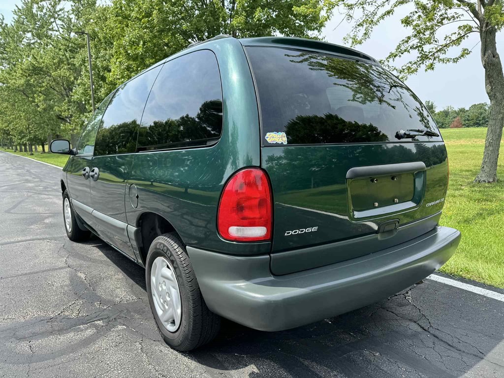 1998 Dodge Ram Van Image 6