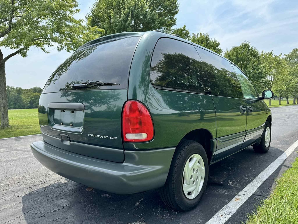 1998 Dodge Ram Van Image 8