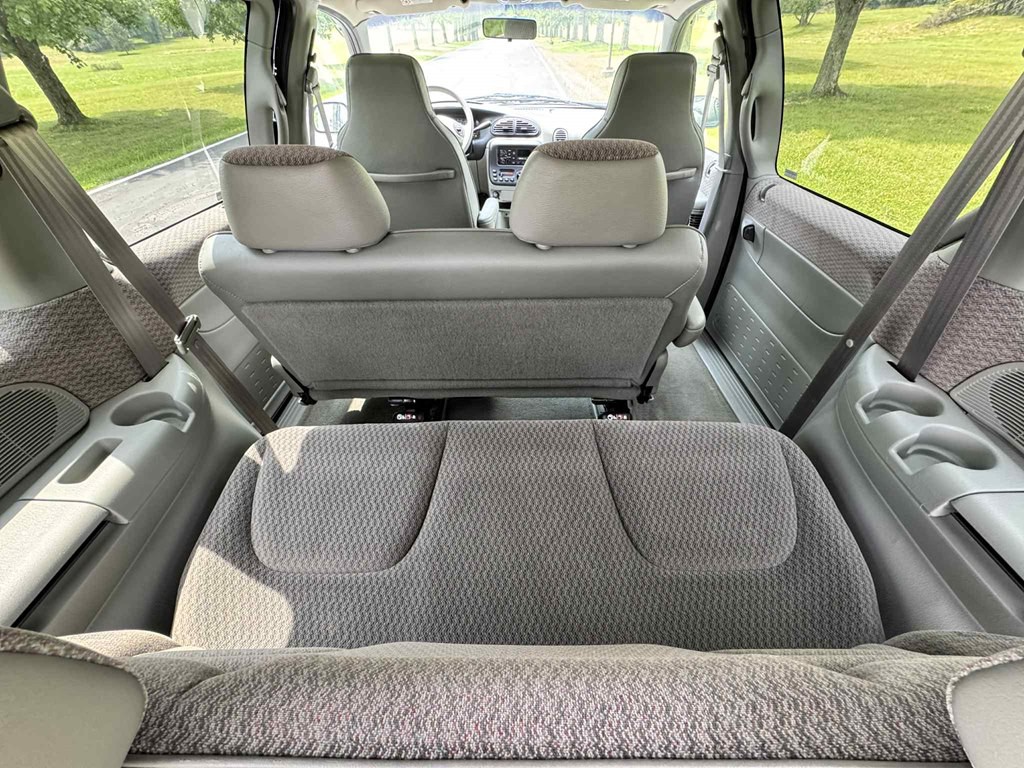 1998 Dodge Ram Van Image 10