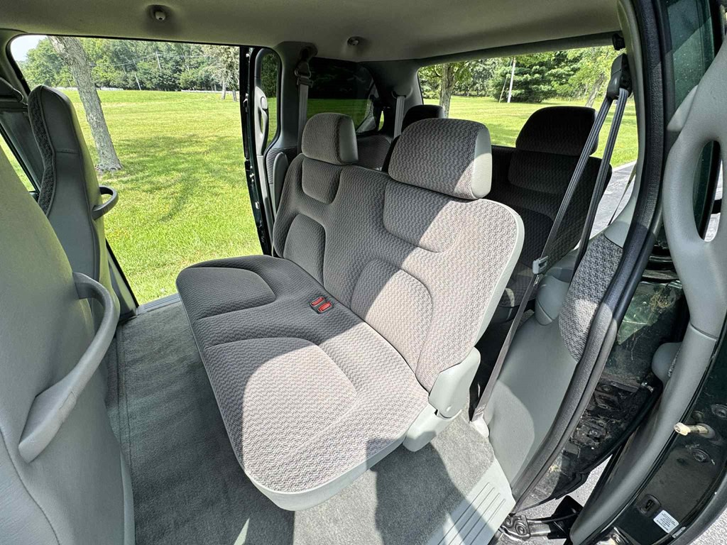 1998 Dodge Ram Van Image 17